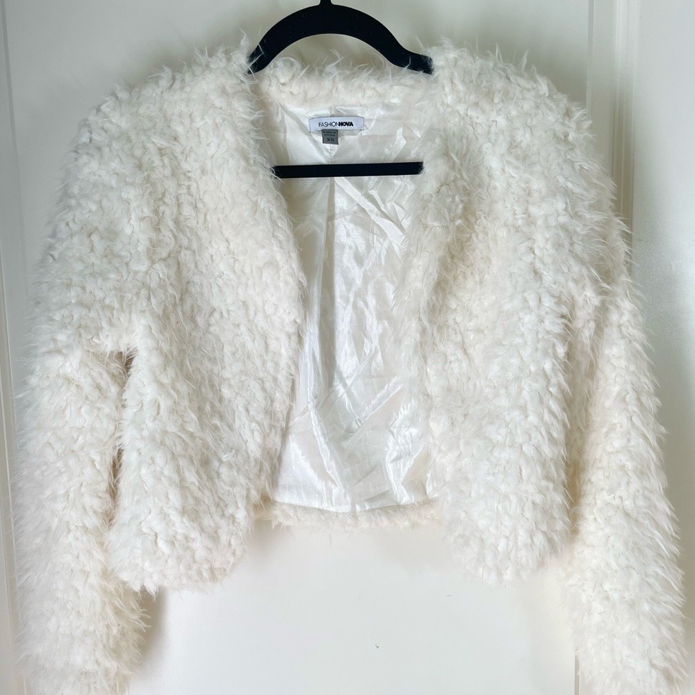 Fashion nova faux fur crop jacket